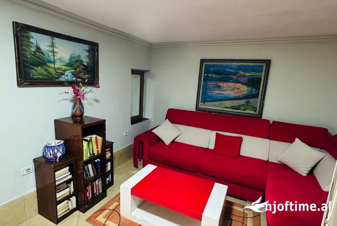 Jepet Me Qera Apartament 1+1+1 Verande