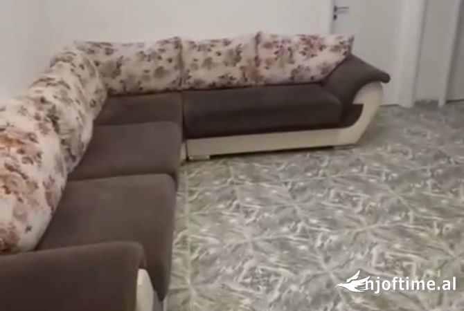 Shtepi me qera Apartament ne Tirane, 2+1, Mobilimi E mobiluar, Pagesa 50,000  Leke.