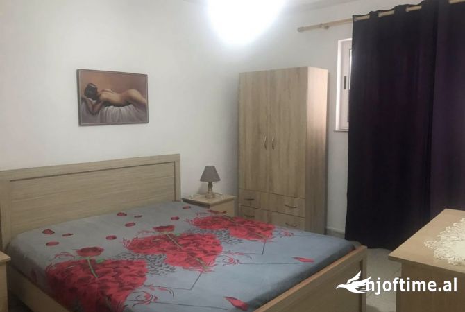 Jepet Me Qera Apartament 1+1+1 Verande 