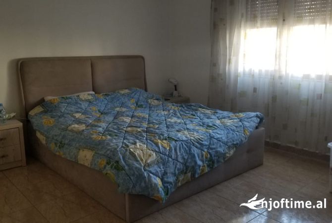 Jepet Me Qera Apartament 1+1+1 Ballkon