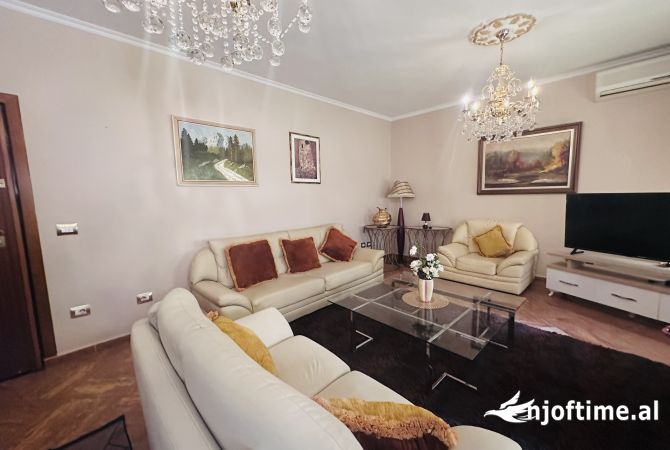 Shtepi me qera Apartament ne Tirane, 2+1, Mobilimi E mobiluar, Pagesa 750  Euro.