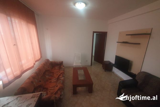Jepet Me Qera Apartament 1+1