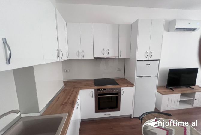 Shtepi me qera Apartament ne Tirane, 1+1, Mobilimi E mobiluar, Pagesa 550  Euro.