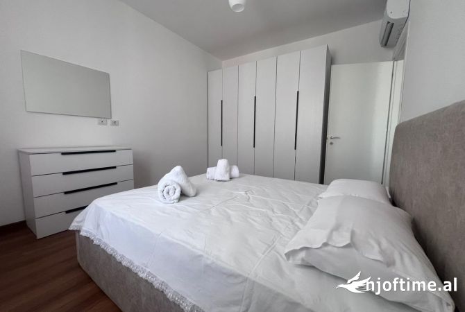 Shtepi me qera Apartament ne Tirane, 1+1, Mobilimi E mobiluar, Pagesa 550  Euro.