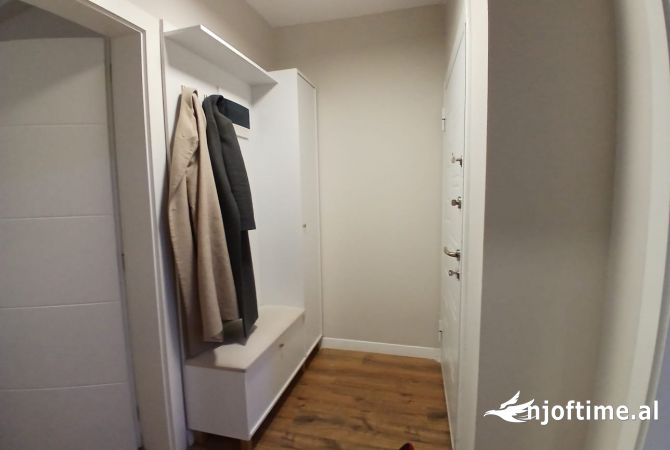 Shtepi me qera Apartament ne Tirane, 1+1, Mobilimi E mobiluar, Pagesa 500  Euro.