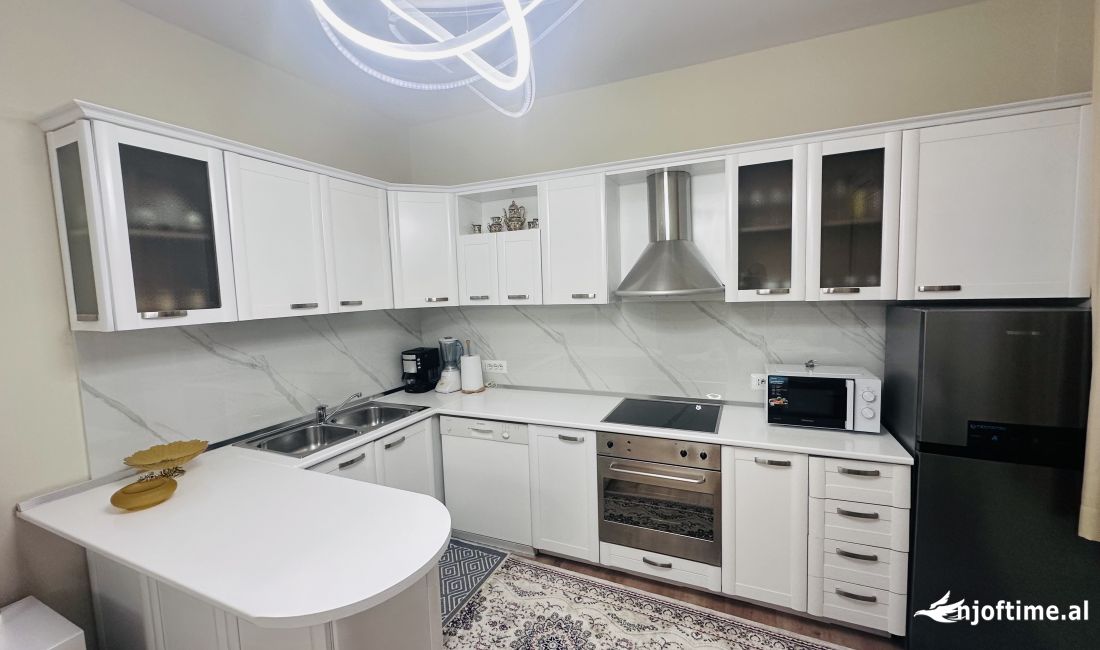 Shtepi me qera Apartament ne Tirane, 1+1, Mobilimi E mobiluar, Pagesa 600  Euro.