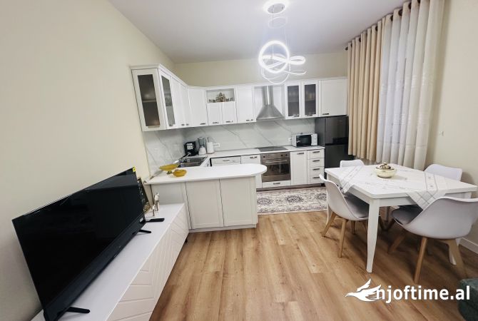 Shtepi me qera Apartament ne Tirane, 1+1, Mobilimi E mobiluar, Pagesa 600  Euro.