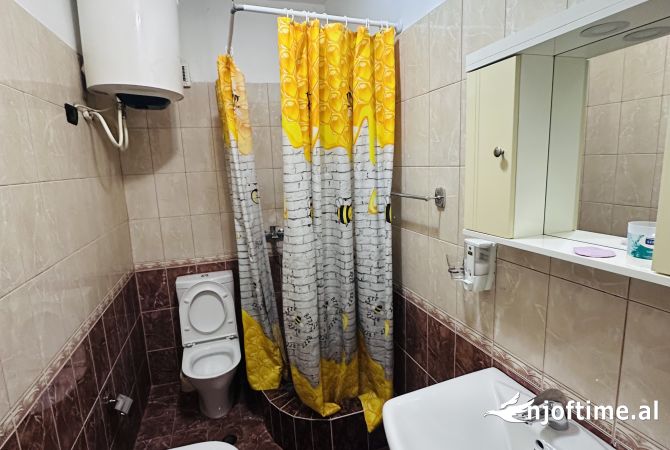 Shtepi me qera Apartament ne Tirane, 2+1, Mobilimi E mobiluar, Pagesa 530  Euro.