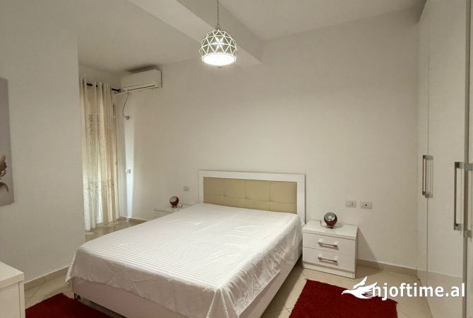 Jepet Me Qera Apartament 2+1+2 Ballkone