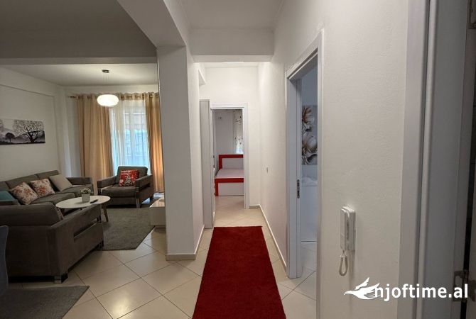 Shtepi me qera Apartament ne Tirane, 2+1, Mobilimi E mobiluar, Pagesa 600  Euro.
