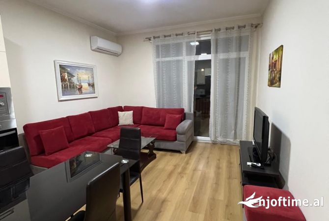 Shtepi me qera Apartament ne Tirane, 2+1, Mobilimi E mobiluar, Pagesa 600  Euro.