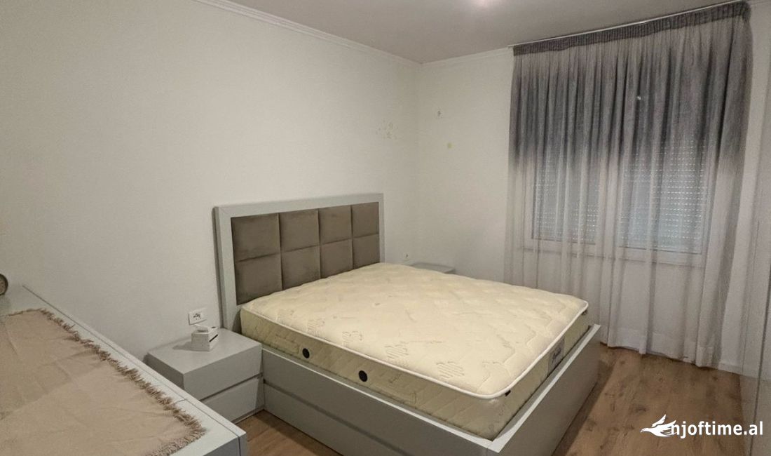 Shtepi me qera Apartament ne Tirane, 1+1, Mobilimi E mobiluar, Pagesa 650  Euro.