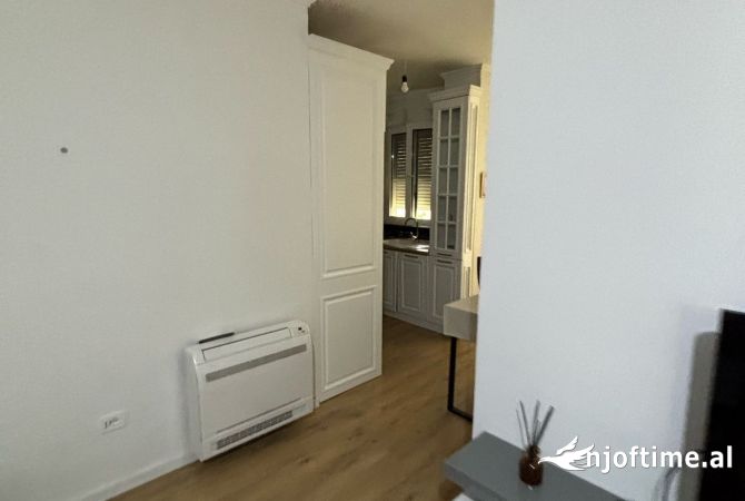 Shtepi me qera Apartament ne Tirane, 1+1, Mobilimi E mobiluar, Pagesa 650  Euro.