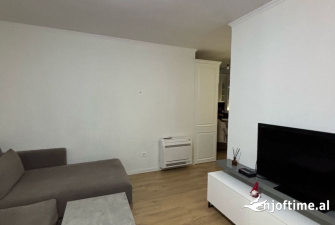 Shtepi me qera Apartament ne Tirane, 1+1, Mobilimi E mobiluar, Pagesa 650  Euro.