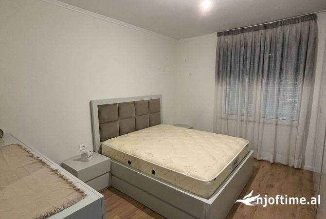 Jepet Me Qera Apartament 1+1+1 Ballkon