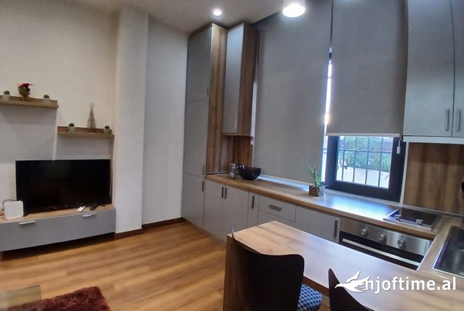 Shtepi me qera Apartament ne Tirane, 1+1, Mobilimi E mobiluar, Pagesa 600  Euro.