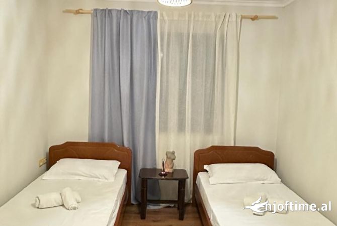 Shtepi me qera Apartament ne Tirane, 2+1, Mobilimi E mobiluar, Pagesa 550  Euro.