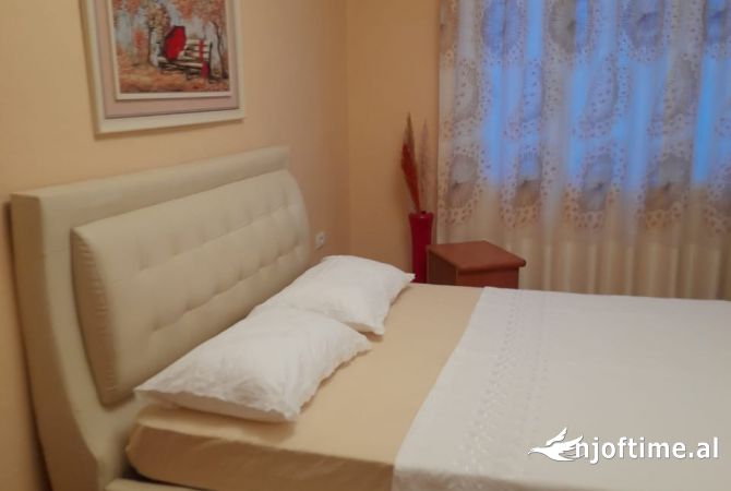 Jepet Me Qera Apartament 2+1+1 Ballkon