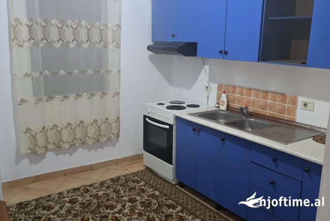 Shtepi me qera Apartament ne Tirane, 2+1, Mobilimi E mobiluar, Pagesa 35,000  Leke.