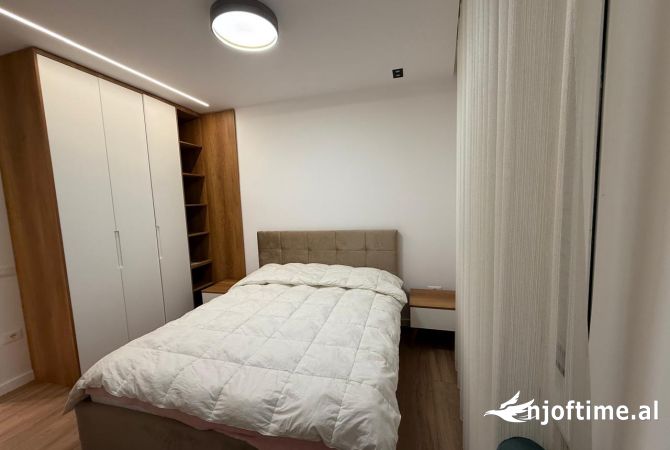 Jepet Me Qera Apartament 1+1+1 Ballkon
