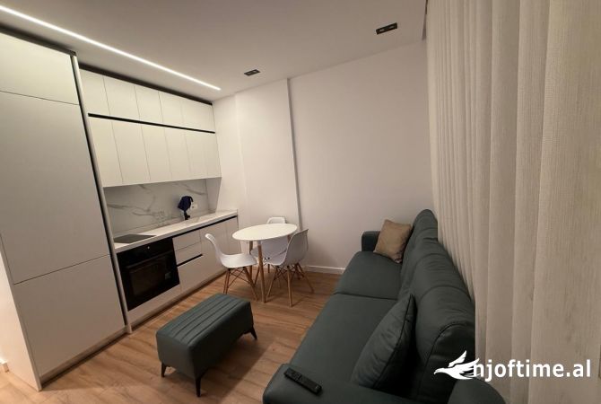Shtepi me qera Apartament ne Tirane, 1+1, Mobilimi E mobiluar, Pagesa 650  Euro.
