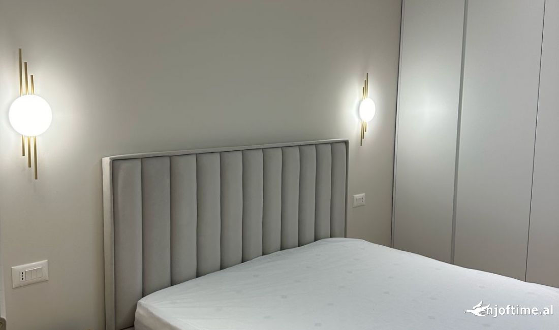 Shtepi me qera Apartament ne Tirane, 2+1, Mobilimi E mobiluar, Pagesa 600  Euro.