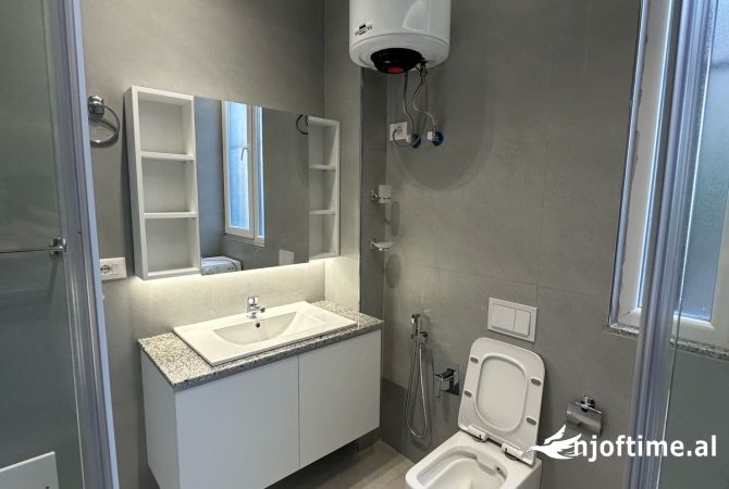 Shtepi me qera Apartament ne Tirane, 2+1, Mobilimi E mobiluar, Pagesa 600  Euro.