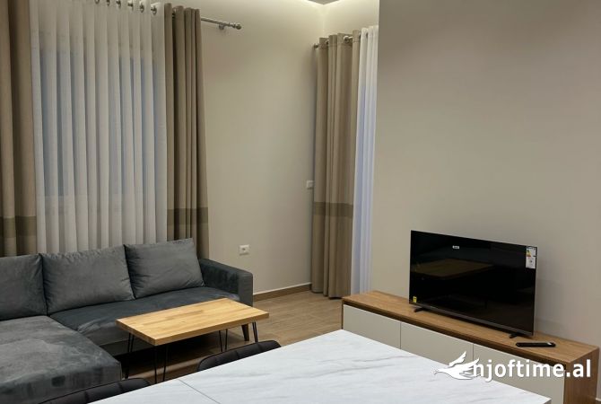 Shtepi me qera Apartament ne Tirane, 2+1, Mobilimi E mobiluar, Pagesa 600  Euro.