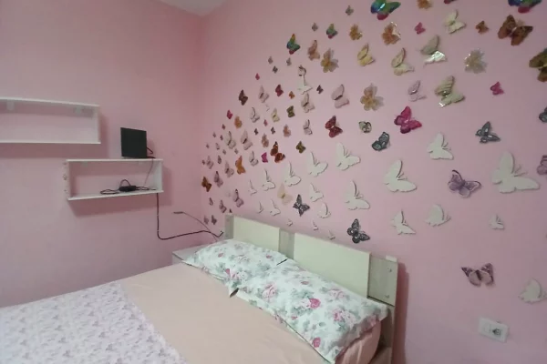 Shtepi me qera Apartament ne Tirane, 2+1, Mobilimi E mobiluar, Pagesa 58,000  Leke.