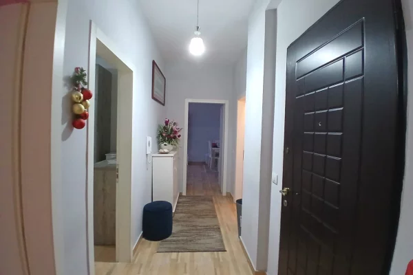 Shtepi me qera Apartament ne Tirane, 2+1, Mobilimi E mobiluar, Pagesa 58,000  Leke.