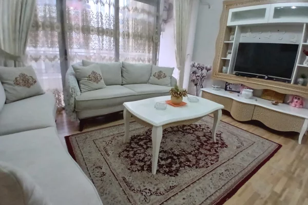 Shtepi me qera Apartament ne Tirane, 2+1, Mobilimi E mobiluar, Pagesa 58,000  Leke.