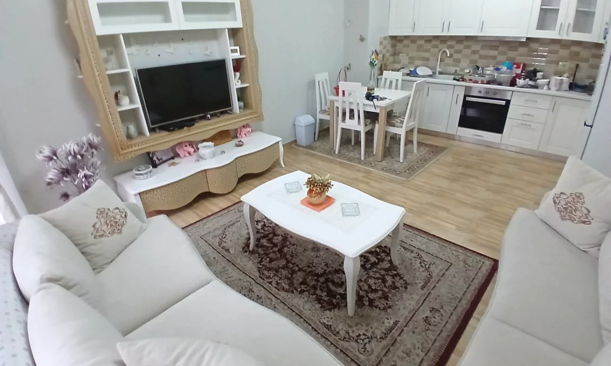 Shtepi me qera Apartament ne Tirane, 2+1, Mobilimi E mobiluar, Pagesa 58,000  Leke.