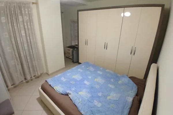Shtepi me qera Apartament ne Tirane, 1+1, Mobilimi E mobiluar, Pagesa 55,000  Leke.