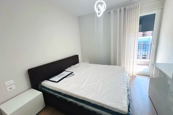 Shtepi me qera Apartament ne Tirane, 2+1, Mobilimi E mobiluar, Pagesa 65,000  Leke.
