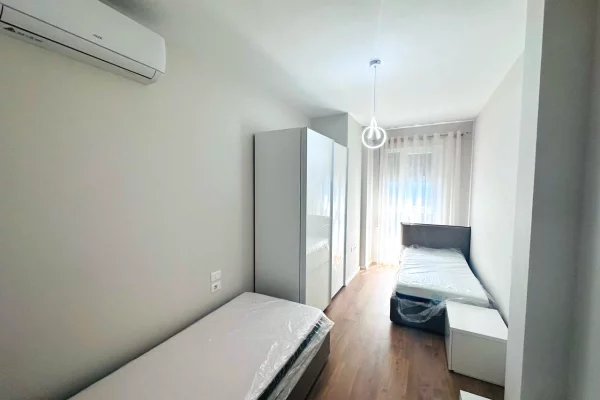 Shtepi me qera Apartament ne Tirane, 2+1, Mobilimi E mobiluar, Pagesa 65,000  Leke.