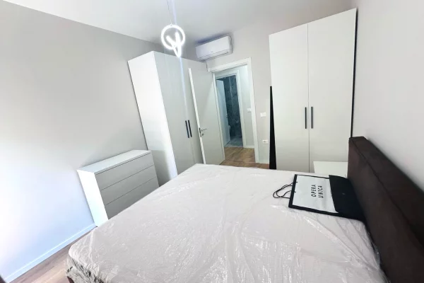 Shtepi me qera Apartament ne Tirane, 2+1, Mobilimi E mobiluar, Pagesa 65,000  Leke.