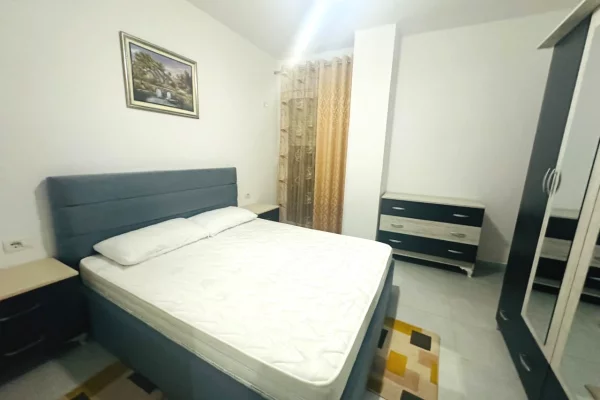 Shtepi me qera 2+1 ne Tirane - 55,000 Leke