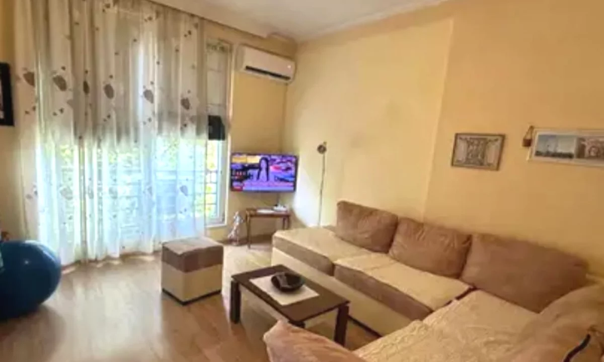 Shtepi me qera Apartament ne Tirane, 1+1, Mobilimi E mobiluar, Pagesa 45,000  Leke.