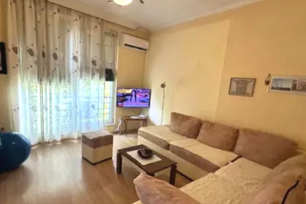 Shtepi me qera 1+1 ne Tirane - 45,000 Leke