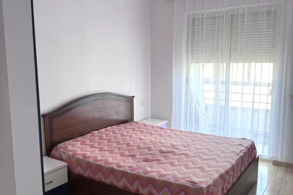 Shtepi me qera 2+1 ne Tirane - 45,000 Leke
