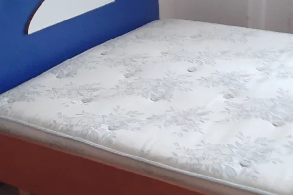 Shtepi me qera 2+1 ne Tirane - 45,000 Leke