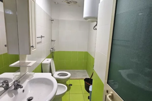 Shtepi me qera Apartament ne Tirane, 2+1, Mobilimi E mobiluar, Pagesa 45,000  Leke.