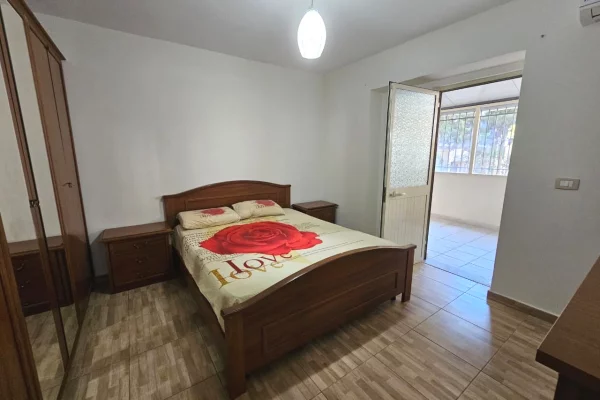 Shtepi me qera Apartament ne Tirane, 2+1, Mobilimi E mobiluar, Pagesa 45,000  Leke.