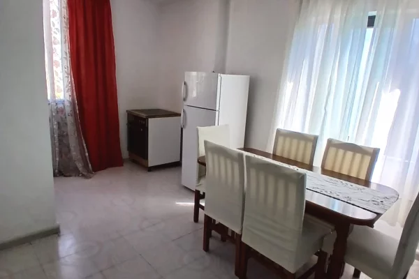 Shtepi me qera Apartament ne Tirane, 1+1, Mobilimi E mobiluar, Pagesa 60,000  Leke.