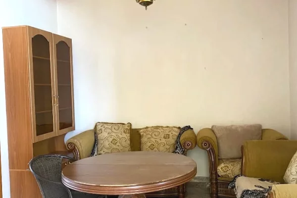Shtepi me qera Shtepi Private ne Tirane, 2+1, Mobilimi E mobiluar, Pagesa 45,000  Leke.