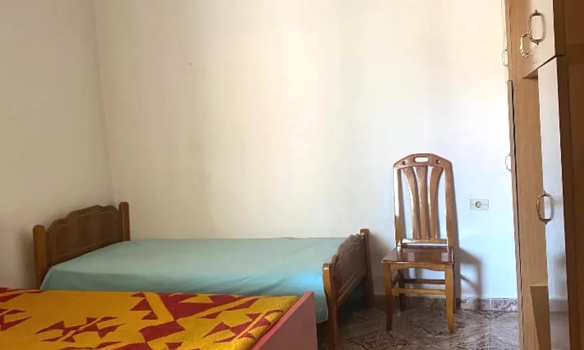Shtepi me qera Shtepi Private ne Tirane, 2+1, Mobilimi E mobiluar, Pagesa 45,000  Leke.