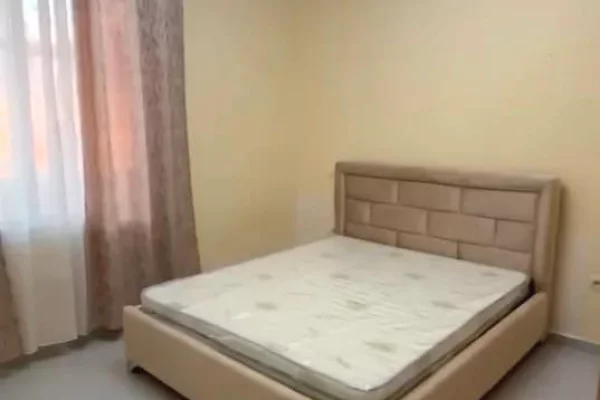 Shtepi me qera Apartament ne Tirane, 2+1, Mobilimi E mobiluar, Pagesa 60,000  Leke.