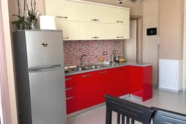 Shtepi me qera Apartament ne Tirane, 2+1, Mobilimi E mobiluar, Pagesa 60,000  Leke.
