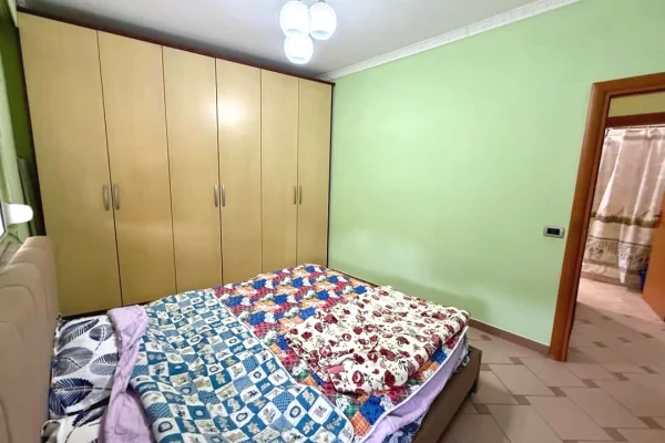 Shtepi me qera Apartament ne Tirane, 1+1, Mobilimi E mobiluar, Pagesa 60,000  Leke.