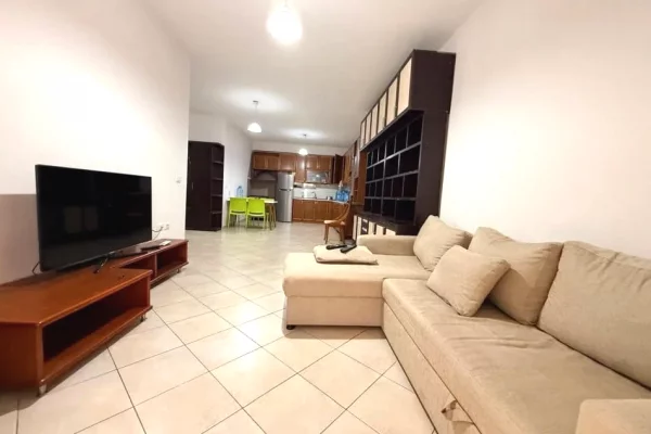 Shtepi me qera Apartament ne Tirane, 2+1, Mobilimi E mobiluar, Pagesa 50,000  Leke.